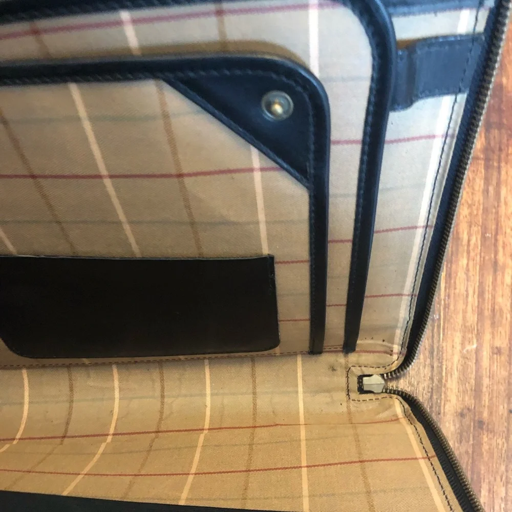 Burberry Portfolio/Document/Laptop Zip Around Case. Stunning & Classic Style!